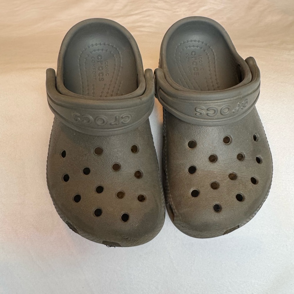 Crocs Kids' Classic Clog - grey